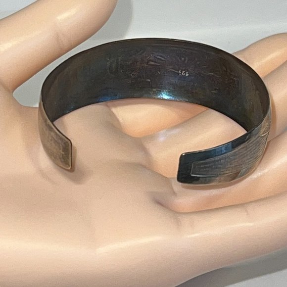 Vintage  925 STERLING SILVER Handmade  STORY TELLER CUFF BRACELET - Picture 4 of 6
